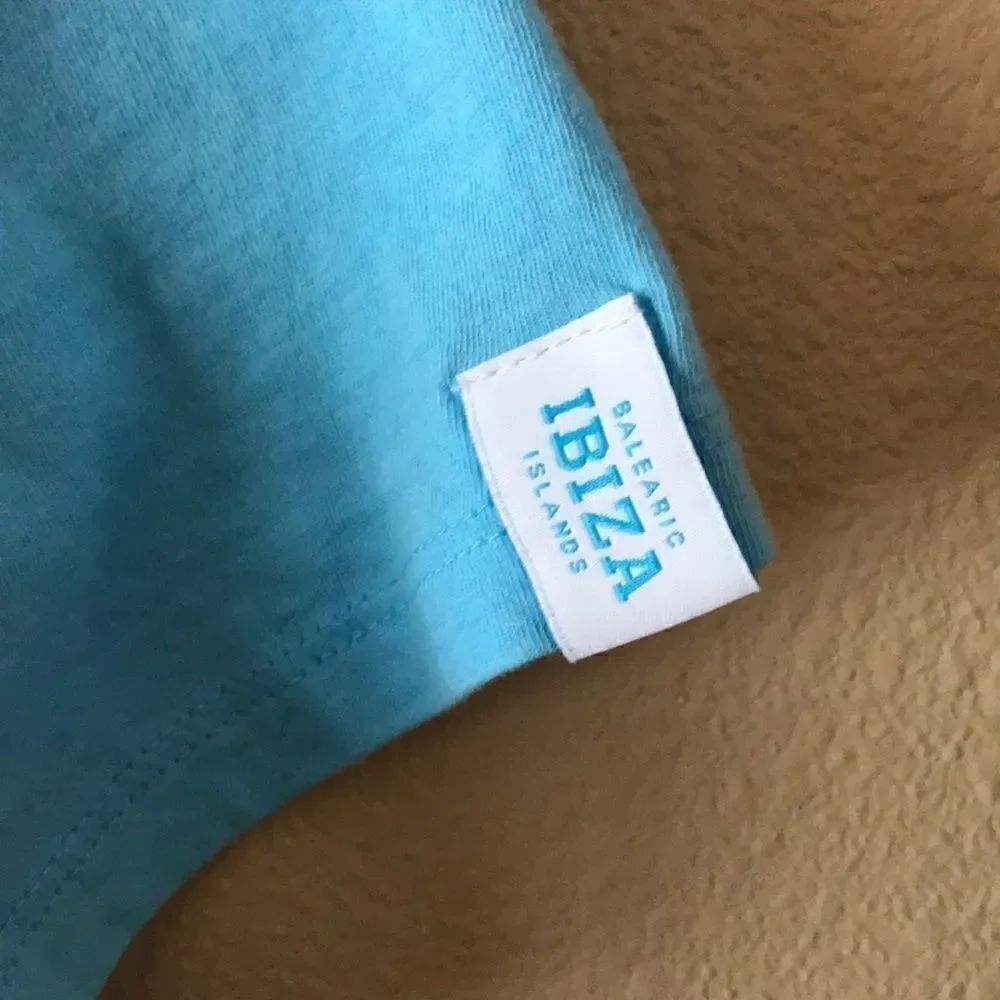 New Divided Cute Crop Tops - Picture 3 of 9
